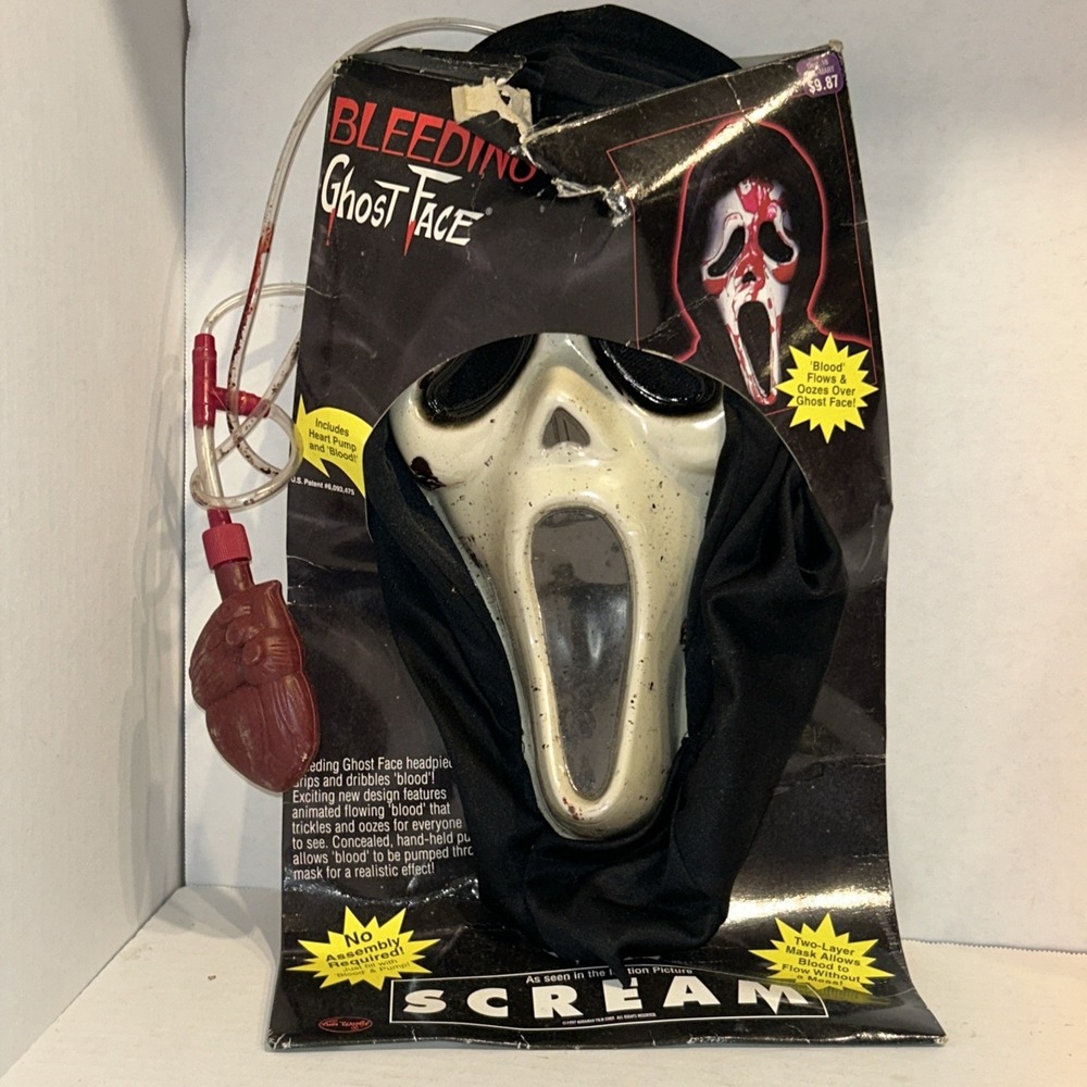 Vintage 1997 Scream Ghost Face Bleeding Halloween Mask with Blood Heart‎ Pump C2